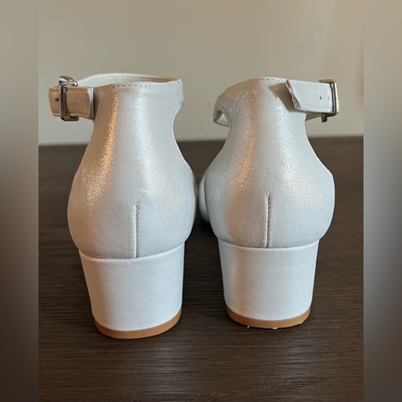 Dilliard’s GB Girls Silver Lianna-Girl Shimmer Dress Heels Size 3 - Picture 6 of 9